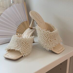 & other stories Elegant Cream Pearl-Embellished Heels